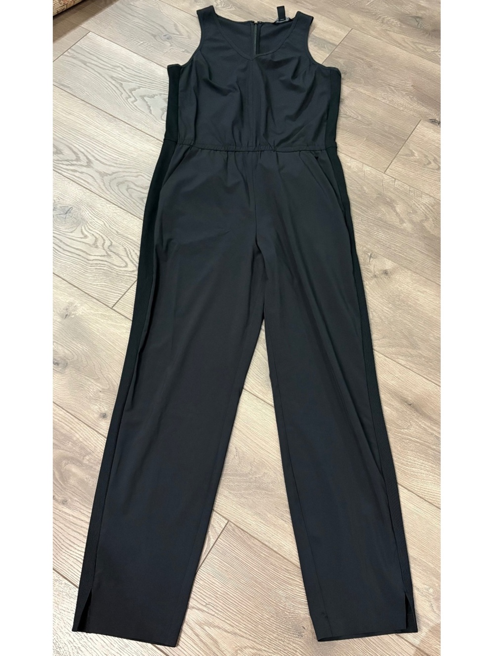 Athleta black sleeveless brooklyn jumpsuit size 6